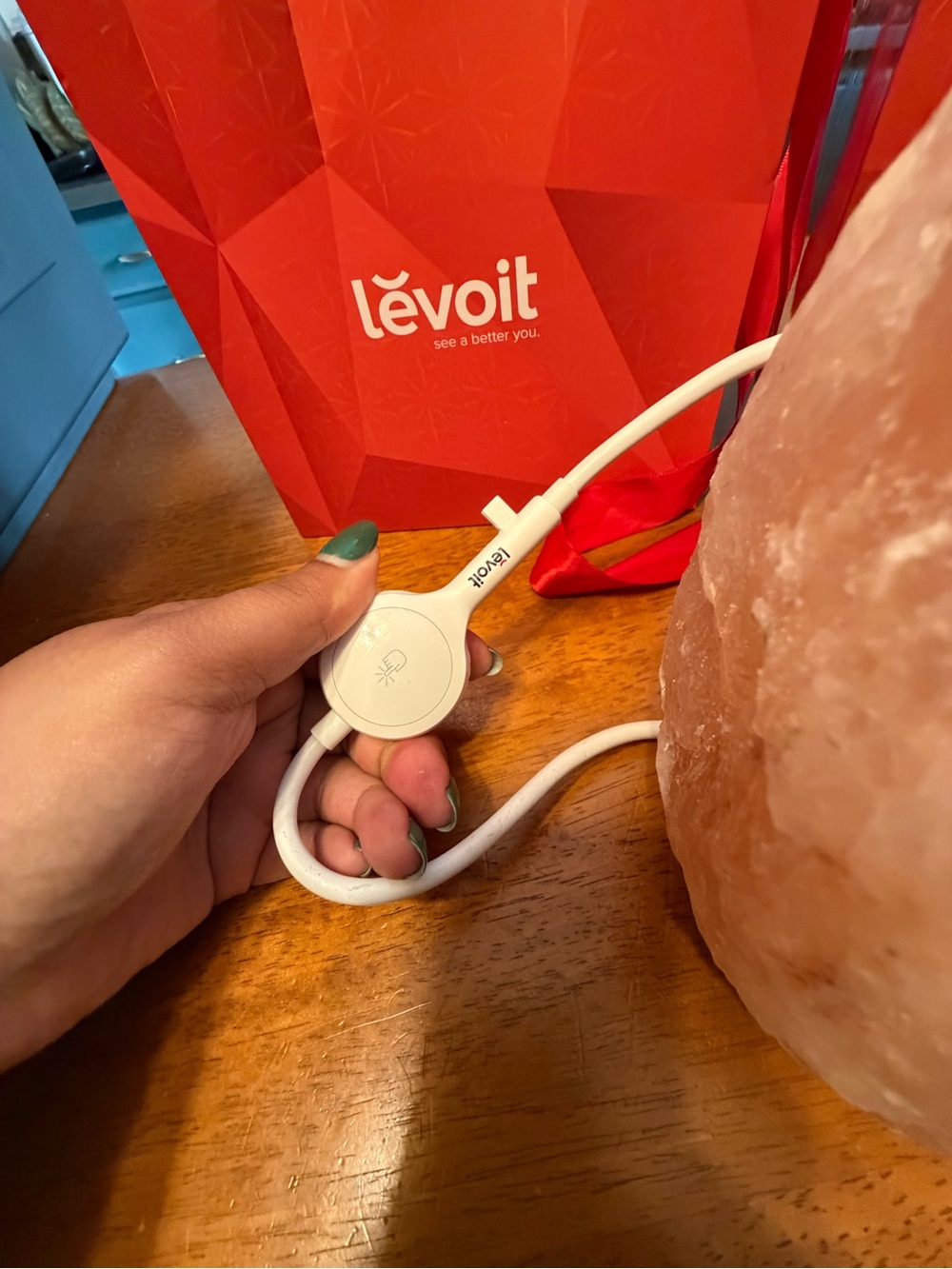 Levoit Himalayan Salt Lamp - Natural Pink Glow - Picture 2 of 3